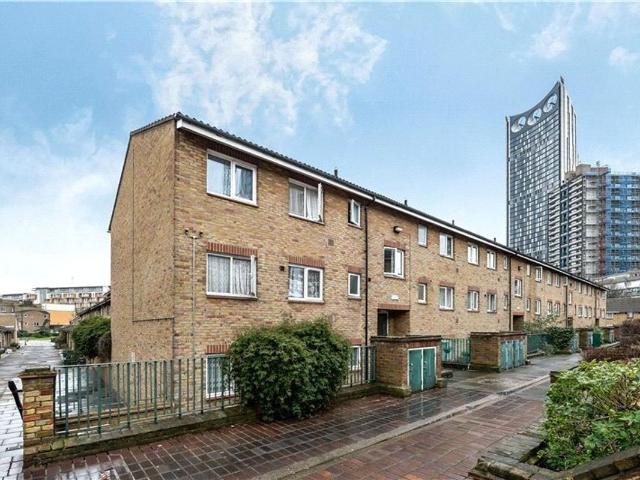 Winchester Close, London SE17, 2 bed flat to rent, £2,200 pcm | PrimeLocation