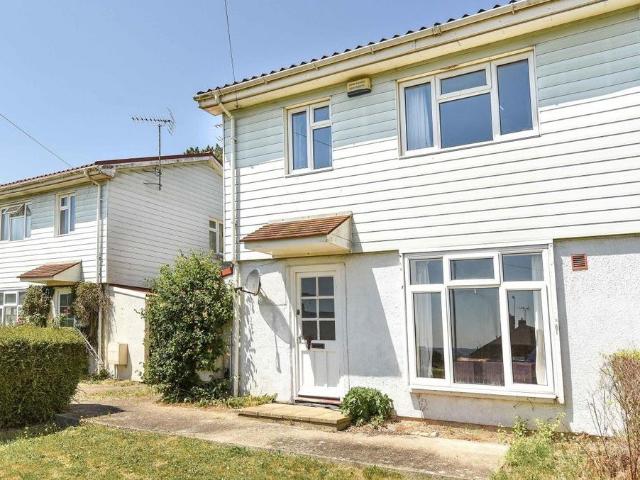 WINCHESTER, Hampshire, SO22 4 bed terraced house to rent £2,200 pcm £508 pw