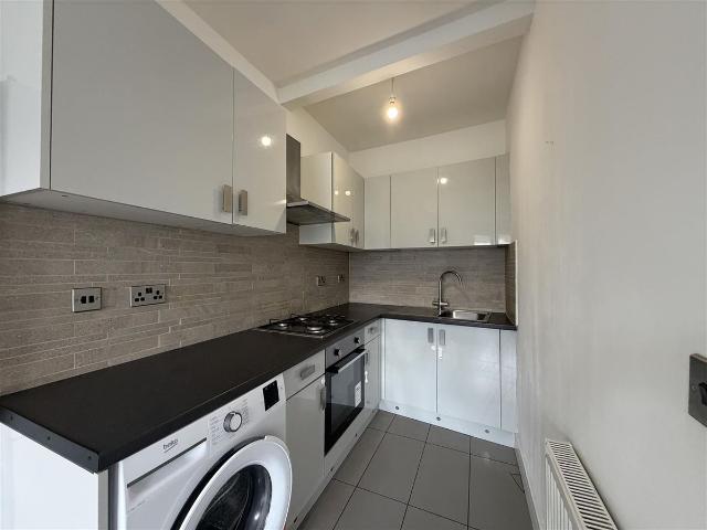 Winchester Road, Chingford E4, 1 bed flat to rent, £1,475 pcm | PrimeLocation