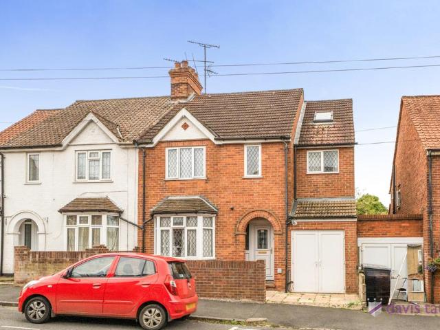 Winchester Road, Berkshire RG2 1 bed in a house share to rent £650 pcm £150 pw