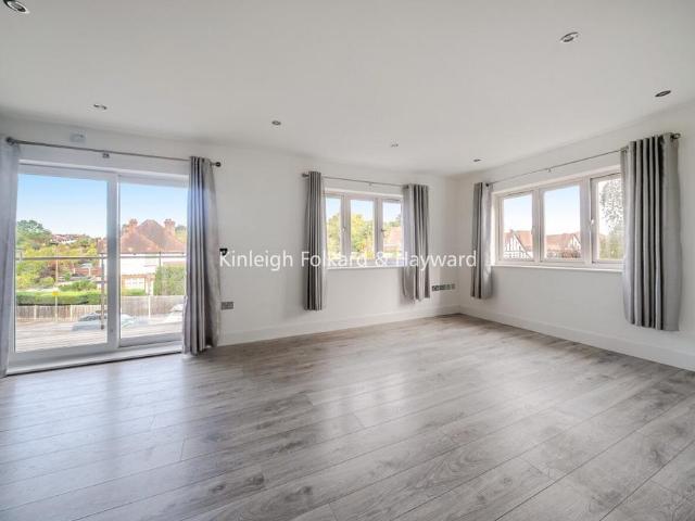 Winchester Road, Bromley, Kent, BR2 2 bed flat to rent £1,950 pcm £450 pw