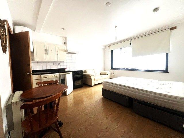 Winchester Road, Edmonton N9, Studio to rent, £999 pcm | PrimeLocation