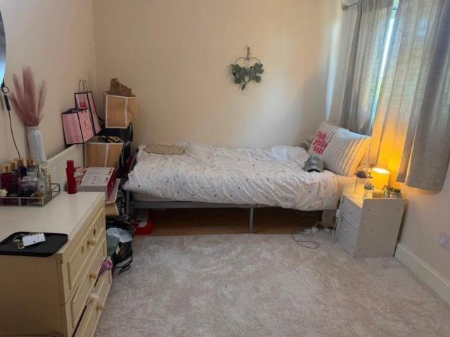 Winchester Road, Ilford IG1 1 bed in a house share to rent £500 pcm £115 pw