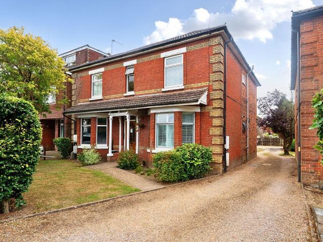 Winchester Road, Southampton SO16, 2 bed flat to rent, £1,200 pcm | PrimeLocation