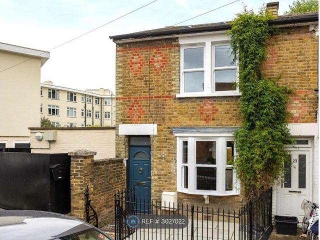 Winchester Road, Twickenham TW1, 3 bed semi detached house to rent, £3,300 pcm | PrimeLocation