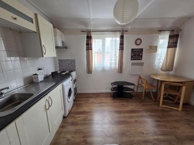 Winchester Street, Taunton, TA1 1 bed flat to rent £750 pcm £173 pw