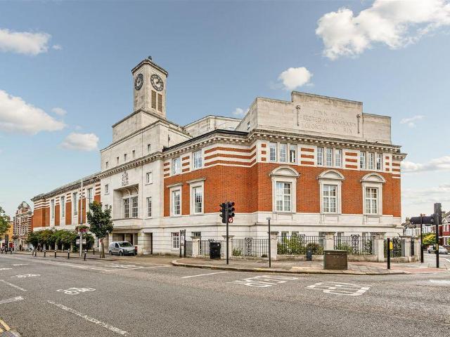 Winchester Street, Acton, London W3 2 bed flat to rent £2,492 pcm £575 pw