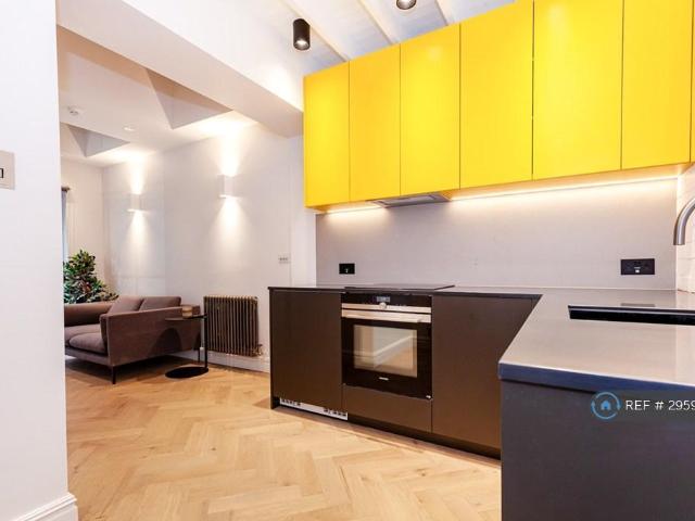 Winchester Street, London, SW1V 1 bed flat to rent £2,750 pcm £635 pw