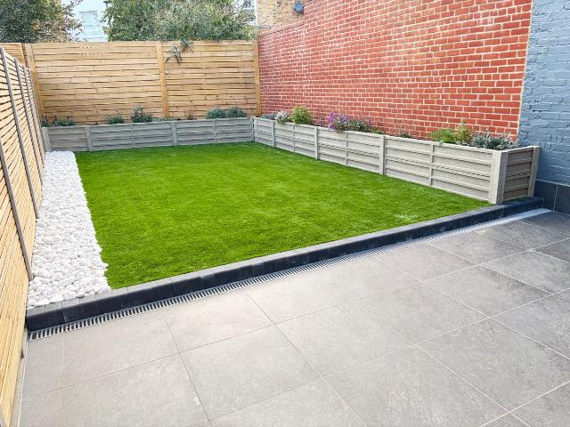 Winchester Street, London W3, 2 bed flat to rent, £2,550 pcm | PrimeLocation