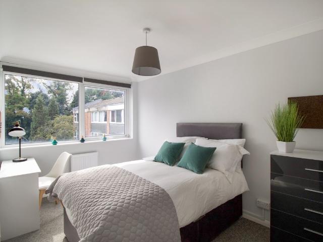 Winchester SO22, 6 bed terraced house to rent, £3,350 pcm | PrimeLocation