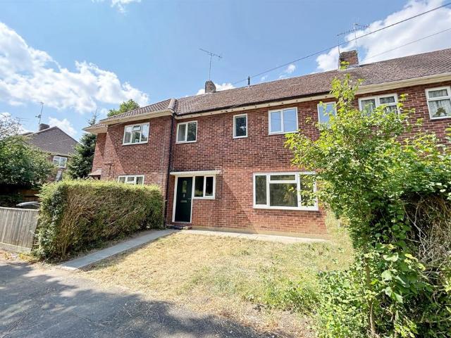 Winchester 4 bed terraced house to rent £1,850 pcm £427 pw