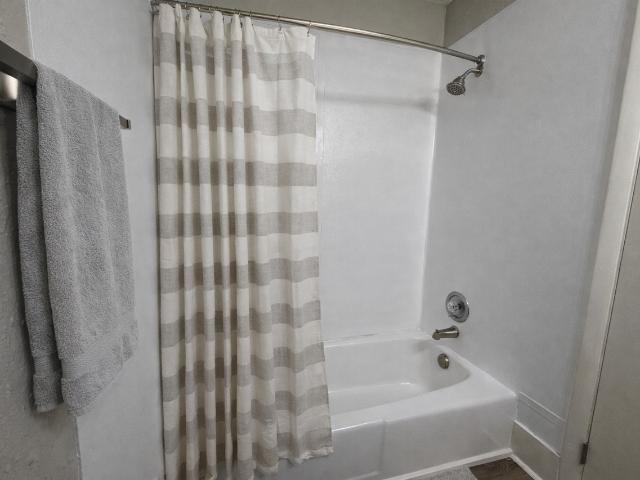 Wind Crest Apartments and Townhomes 1 Bedroom Apartment for Rent at 1315 E Castle St, Murfreesboro, TN 37130