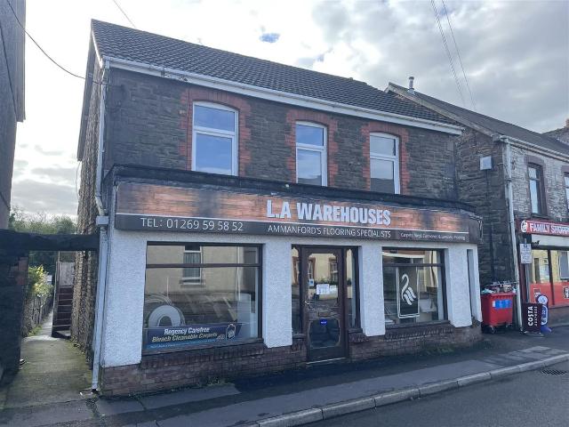 Wind Street, Ammanford SA18, 3 bed flat to rent, £895 pcm | PrimeLocation