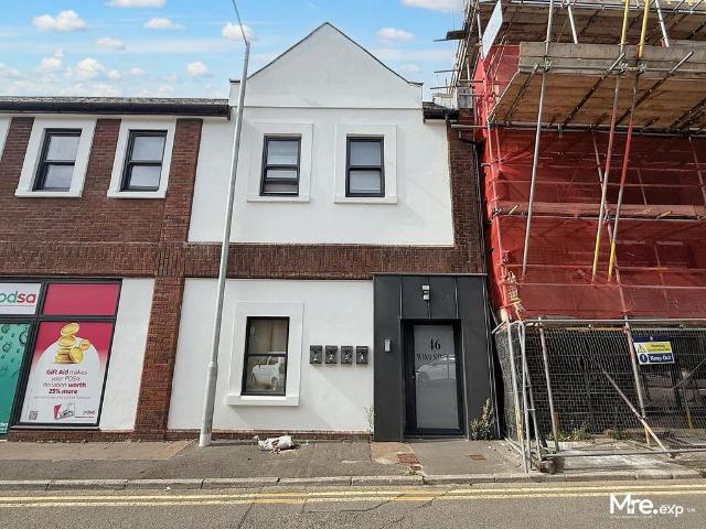 Wind Street, Neath, SA11 3EN 1 bed flat to rent £700 pcm £162 pw