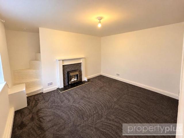 Wind Street, Porth, Rhondda Cynon. 2 bed terraced house to rent £725 pcm £167 pw