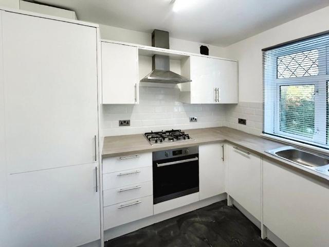 Windborough Road, Surrey SM5 3 bed end of terrace house to rent £2,300 pcm £531 pw
