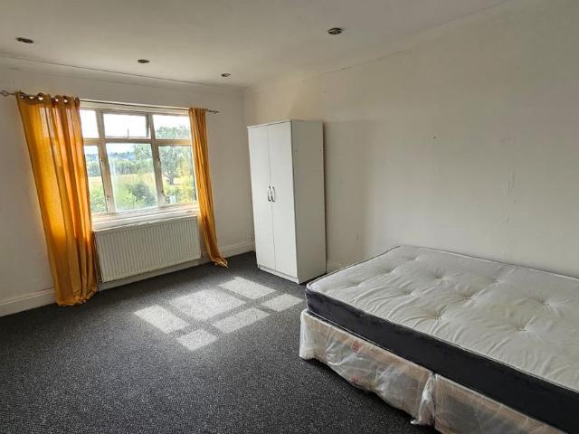 Windermere Avenue, Wembley HA9, 2 bed shared accommodation to rent, £1,600 pcm | PrimeLocation