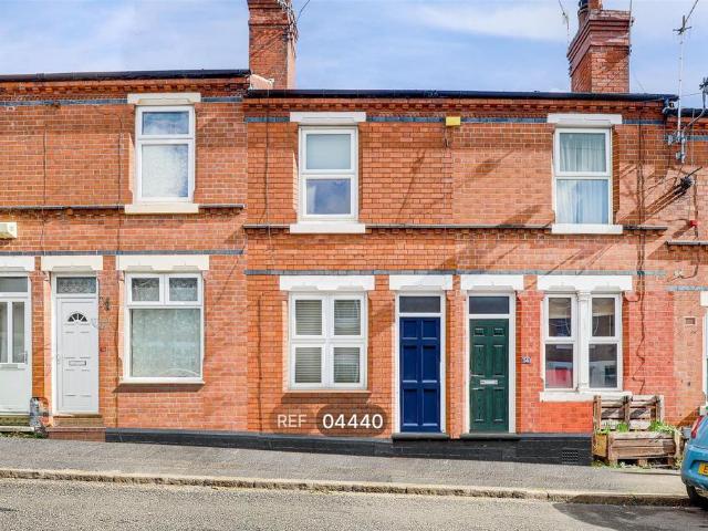 Windermere Road, Forest Fields, NG7 6HN 2 bed terraced house to rent £900 pcm £208 pw