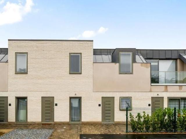 Winders Close, Beckenham, London BR3, 2 bed flat to rent, £1,950 pcm | PrimeLocation