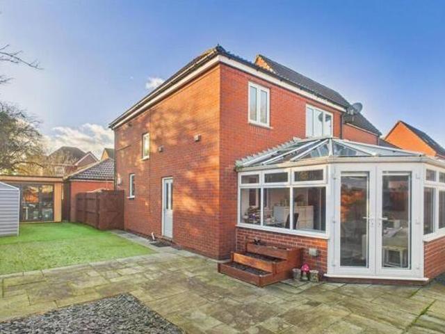 Windfall Way, Elmbridge, 3 Bedroom Detached