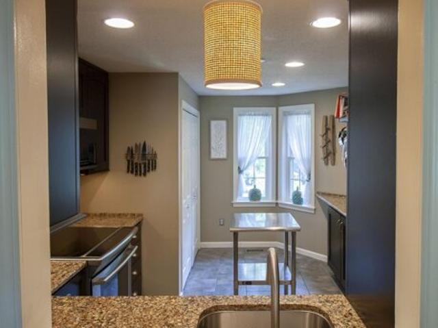 Winding Pond Rd, Londonderry, Home For Sale