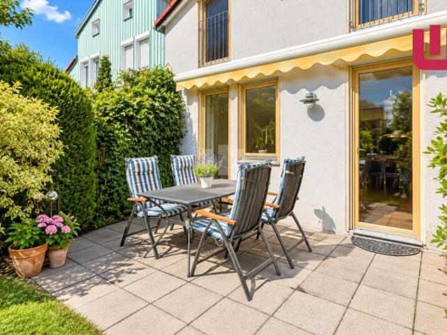 WINDISCH Zentral und ruhig: Gepflegte Maisonettewohnung mit Garten im Gröbenzeller Familiendorf