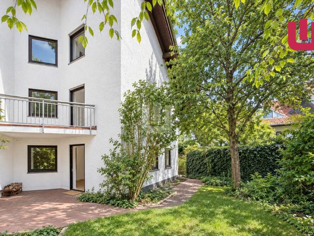 WINDISCH Immobilien Außergewöhnliches Reiheneckhaus in ruhiger & grüner Lage von Gröbenzell!