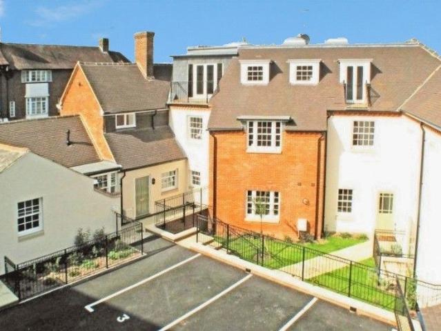 Windover Mews, Cross Street, Basingstoke RG21, 1 bed flat to rent, £995 pcm | PrimeLocation