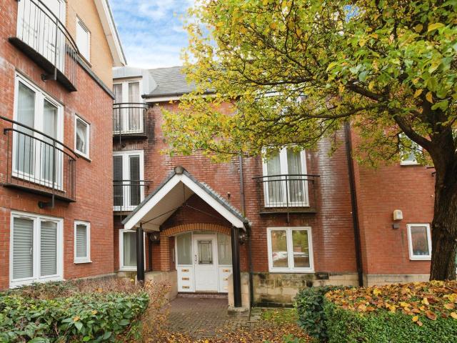 Windlass Court, Barquentine Place, Caerdydd CF10, 2 bed flat to rent, £1,200 pcm | PrimeLocation