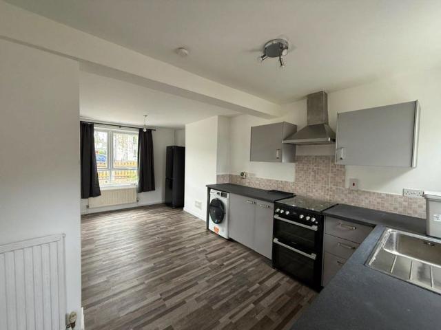 Windley Road, Leicester LE2, 3 bed semi detached house to rent, £1,200 pcm | PrimeLocation
