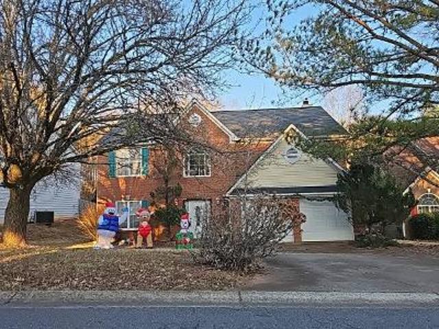 Windmoor Dr NW