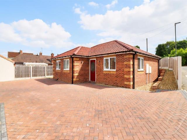 Windmill Close, Bolsover, Chesterfield S44, 2 bed bungalow to rent, £950 pcm | PrimeLocation