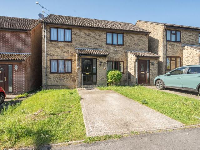 Windmill Close, Clanfield, Waterlooville, Hampshire PO8, 2 bed detached house to rent, £1,400 pcm | PrimeLocation