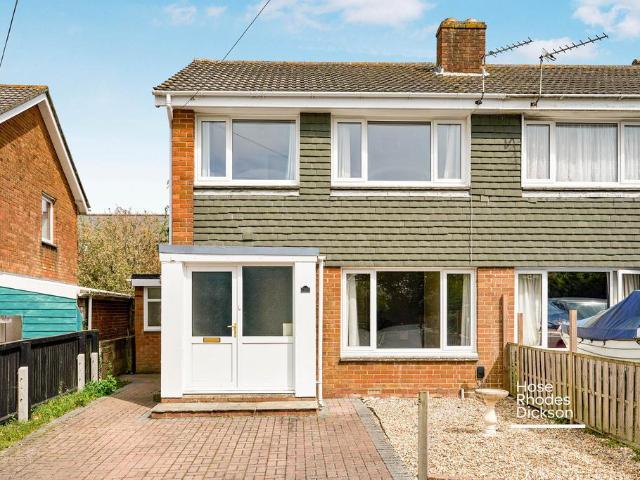 Windmill Close, PO31 3 bed semi detached house to rent £1,200 pcm £277 pw