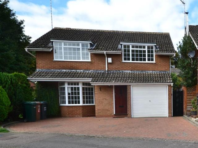 Windmill Drive, Croxley Green, Rickmansworth WD3, 4 bed detached house to rent, £2,600 pcm | PrimeLocation