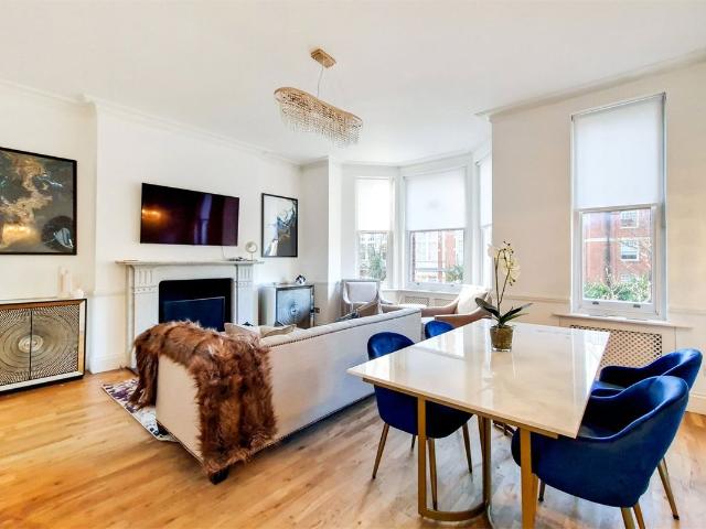 Windmill Hill, Hampstead, London NW3, 2 bed flat to rent, £6,500 pcm | PrimeLocation