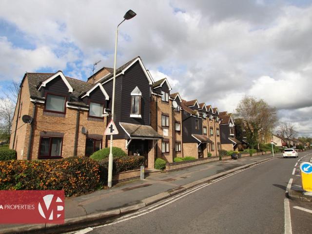 Windmill Lane, Waltham Cross EN8, 2 bed flat to rent, £1,595 pcm | PrimeLocation