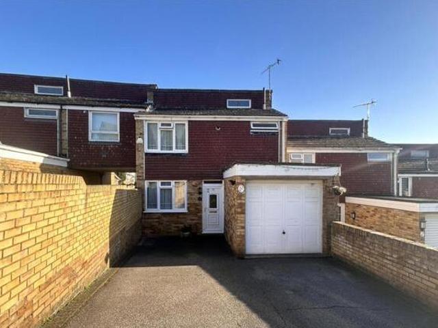 Windmill Road, Aldershot, 3 Bedroom Terraced