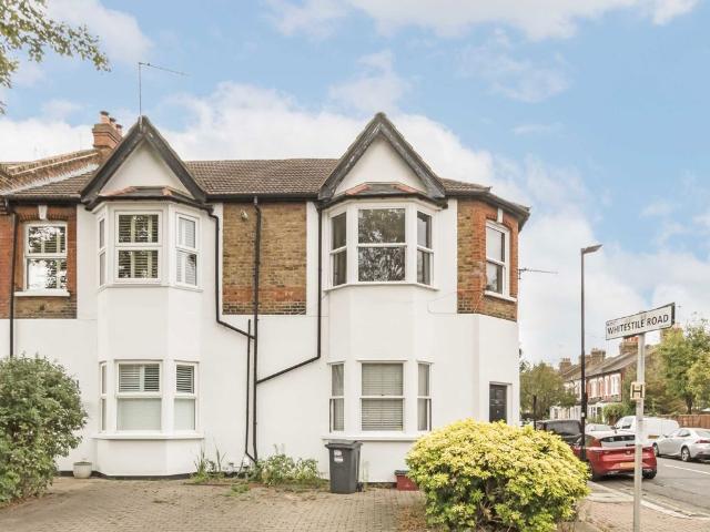 Windmill Road, Brentford TW8, 2 bed flat to rent, £1,850 pcm | PrimeLocation
