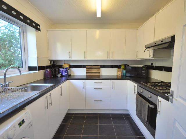 Windmill Road, Gillingham, ME7 3 bed end of terrace house to rent £1,650 pcm £381 pw