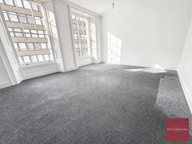 Windmill Street, Gravesend DA12, 3 bed flat to rent, £1,650 pcm | PrimeLocation
