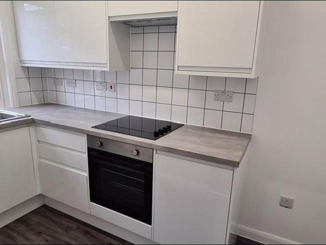 Windmill Street, Gravesend, DA12 2 bed flat to rent £1,400 pcm £323 pw