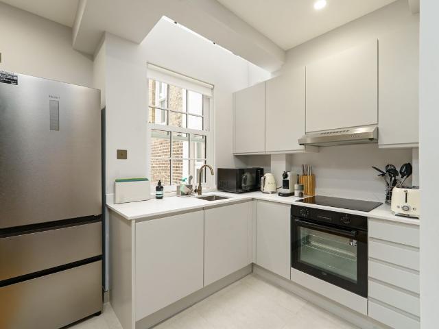 Windmill Street, Marylebone, London W1T, 1 bed flat to rent, £6,500 pcm | PrimeLocation
