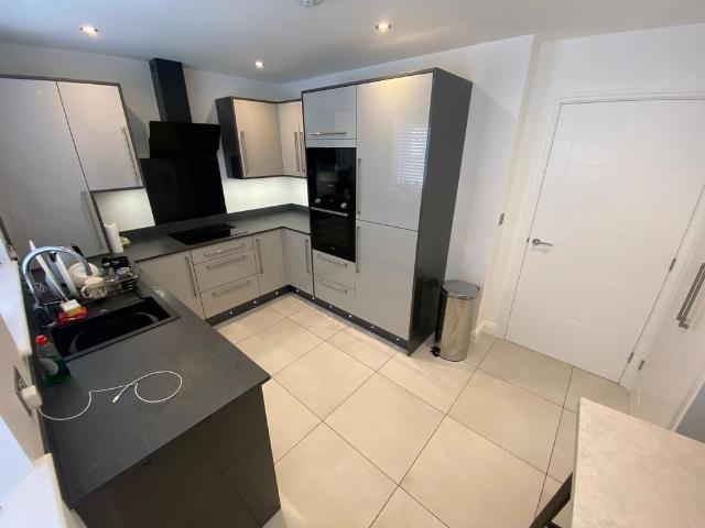 Winds Point, Hagley, STOURBRIDGE 2 bed house to rent £1,250 pcm £288 pw