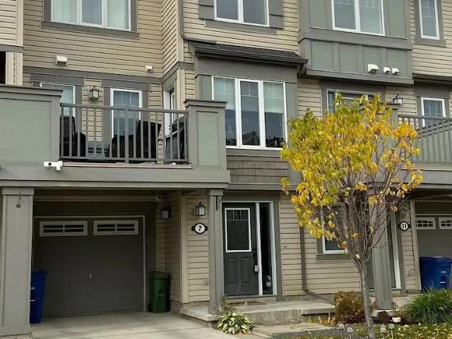 Windsong townhome VERY CLEAN