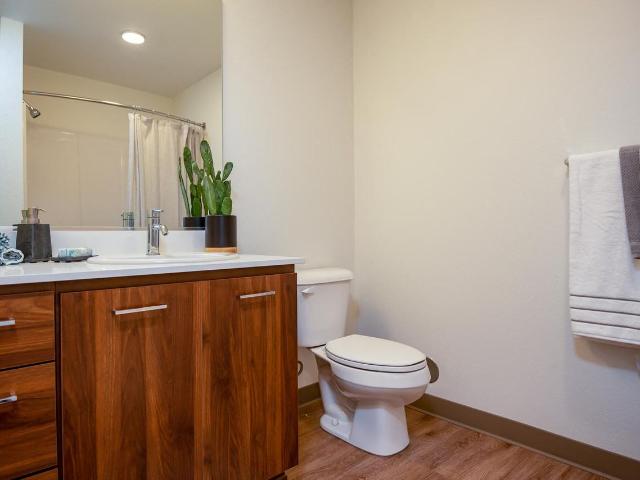 Windsor at Amberglen 2 Bedroom Apartment for Rent at 9350 Ne Windsor St, Hillsboro, OR 97006 Sommerset West Elmonica South