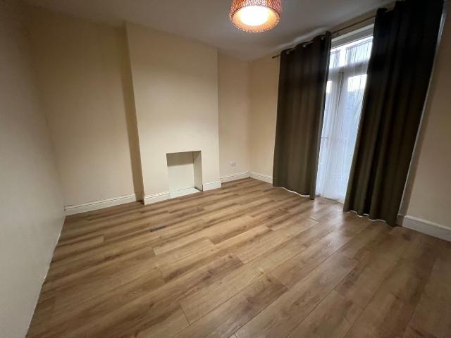 Windsor Avenue, Uxbridge UB10, 4 bed semi detached house to rent, £2,500 pcm | PrimeLocation