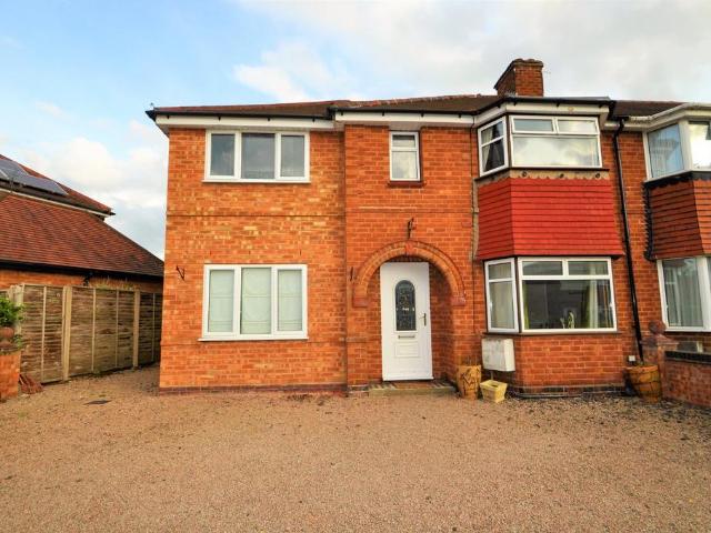 Windsor Avenue, Worcester WR2 6 bed semi detached house to rent £3,000 pcm £692 pw