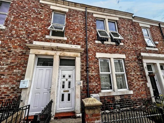 Windsor Avenue, Bensham, Gateshead NE8, 3 bed flat to rent, £800 pcm | PrimeLocation