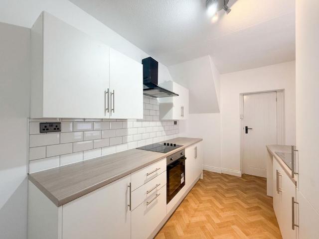 Windsor Avenue, Gateshead, NE8 2 bed flat to rent £795 pcm £183 pw